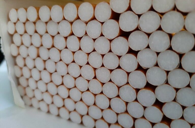 Минимальная стоимость пачки сигарет в России выросла до 112 рублей