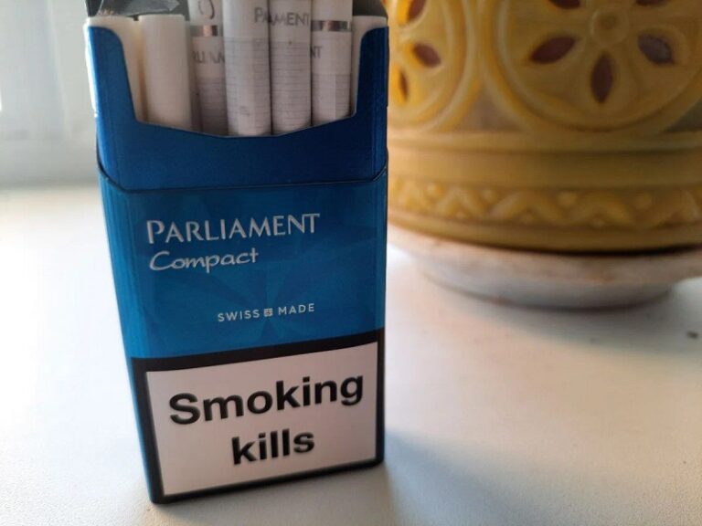 Очередная версия сигарет Parliament с «черного» рынка
